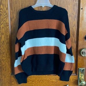 Edaline Slouchy Textured Button Detail Pullover